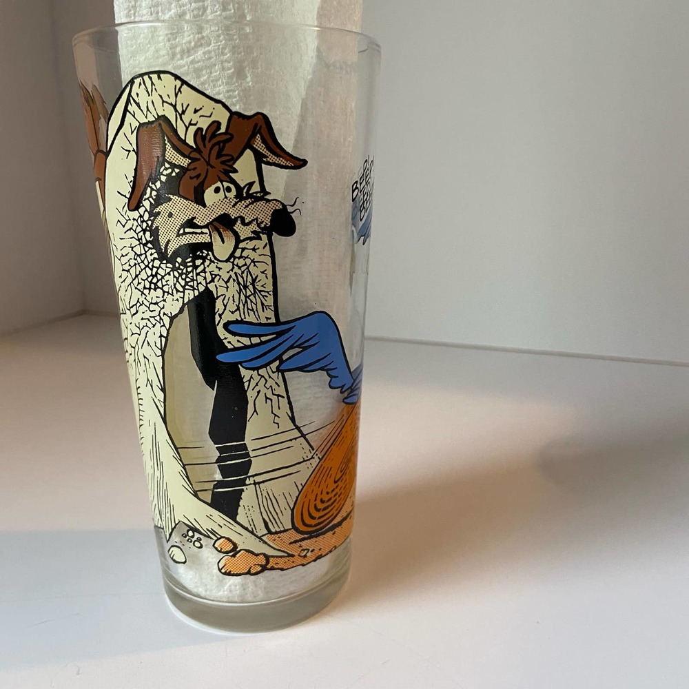 Wiley Coyote Glass Pepsi Collector Series Warner Bros 1976 Vintage